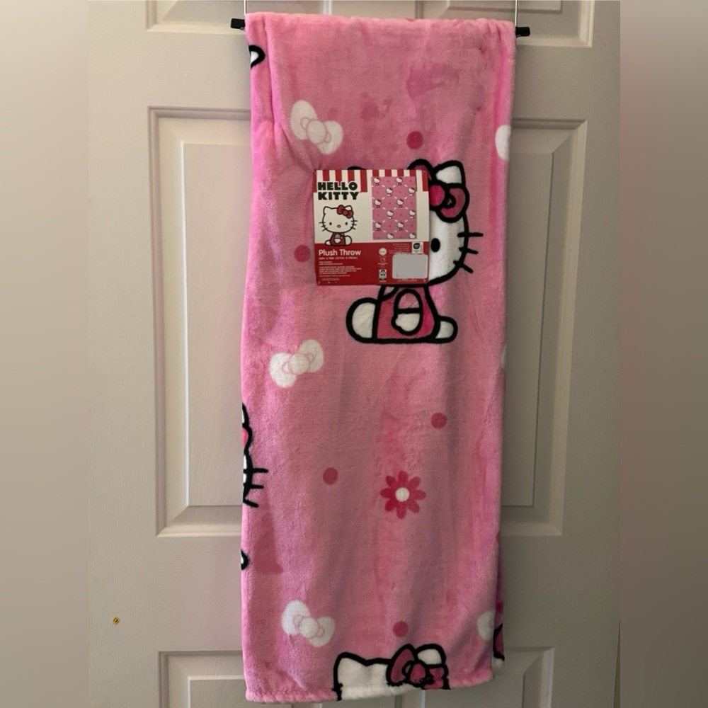 Hello Kitty pink white bows plush throw blanket